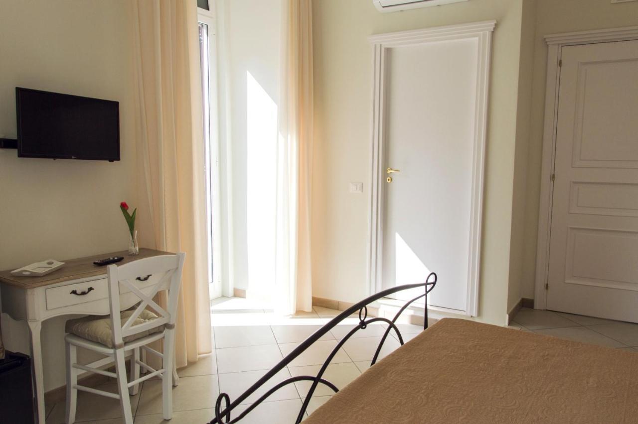 B&B La Rosa Dei Venti 那不勒斯 外观 照片